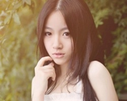 最新中分刘海发型 清纯唯美更动人