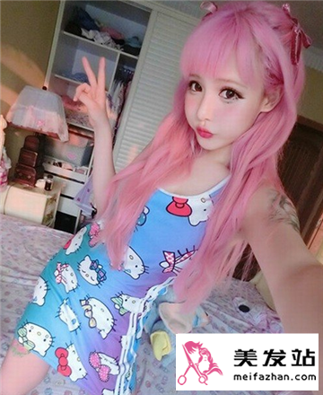 2015最新粉色染发发色 时尚抢眼的必备发色