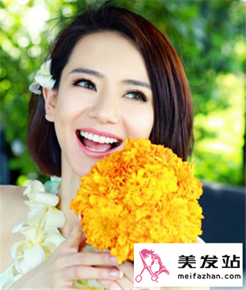 最美戚薇的最新短发发型 时尚大牌的酷炫发型