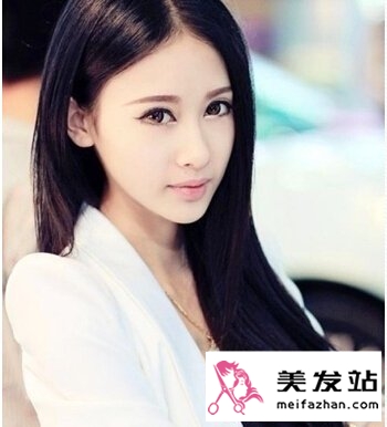 校园女生发型精选 长直发清纯惹人爱