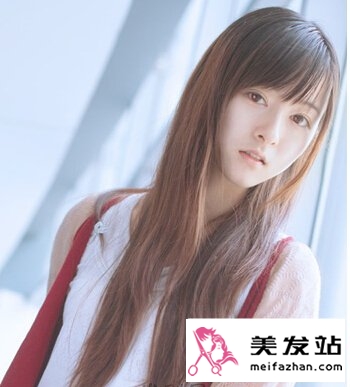 校园女生发型精选 长直发清纯惹人爱