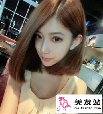 韩式内扣发尾发型 凸显小巧玲珑的美感