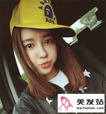 韩式内扣发尾发型 凸显小巧玲珑的美感