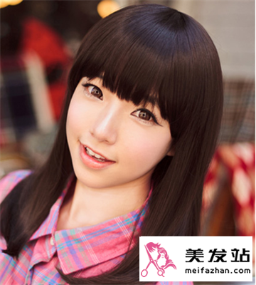 韩式内扣发尾发型 凸显小巧玲珑的美感