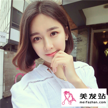 2015最新偏分中分无刘海短发发型 可爱性感的知性女神