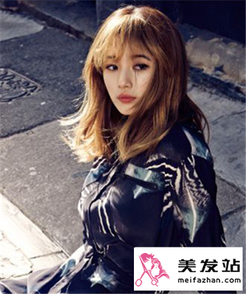 2015最新款女生中长发烫发发型 可爱唯美