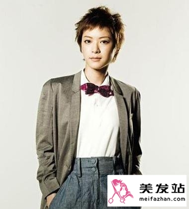 时尚短发，让你看起来既帅气又不失女人味