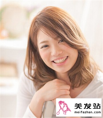 适合国字脸妹子们的发型 打造完美脸型