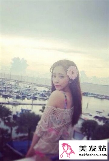 女生夏季迷人长发发型 彰显浪漫女神气质魅力