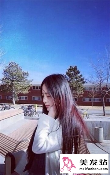 女生夏季迷人长发发型 彰显浪漫女神气质魅力
