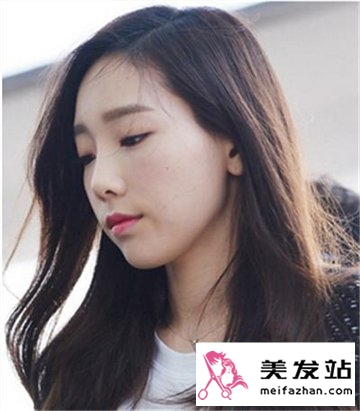 大方显瘦长卷发 修颜瘦脸最精彩