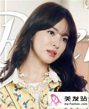 胖脸小女生的最美发型 修颜瘦脸最可人