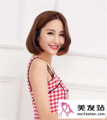 个性别致的短发烫卷发发型 塑造性感迷人的发型设计