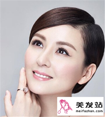 2015潮流清新直发发型 做绚丽可人的小妹子