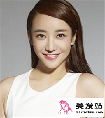 2015潮流清新直发发型 做绚丽可人的小妹子