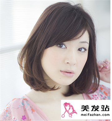 9款内扣中短发发型 瘦脸修颜彰显气质