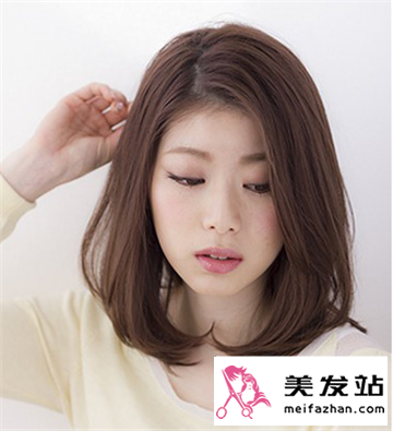 9款内扣中短发发型 瘦脸修颜彰显气质