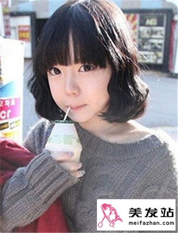 女生人见人爱的短发发型 引领最潮流的时尚风