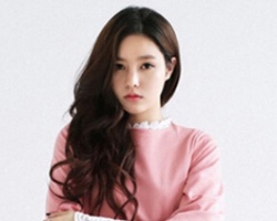 最显女人味的时尚卷发 展现长卷发美女气质
