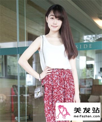 女生清纯甜美直发发型 萌系浪漫唯美气质