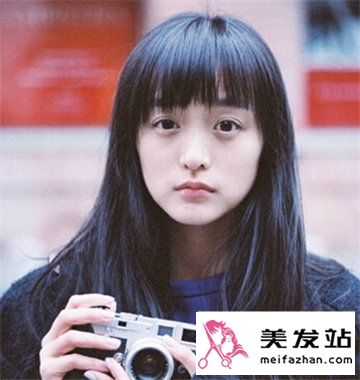 校园女生甜美发型图片赏析 散发清新文艺气息十分抢眼