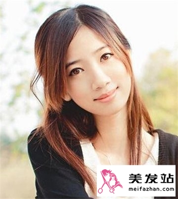 校园女生甜美发型图片赏析 散发清新文艺气息十分抢眼