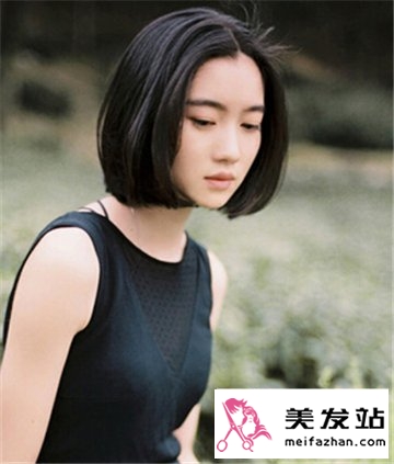 大脸女生适合中短发发型 修颜瘦脸颇显气质