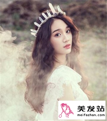 推荐九款女生烫发发型 不容忽视的美感
