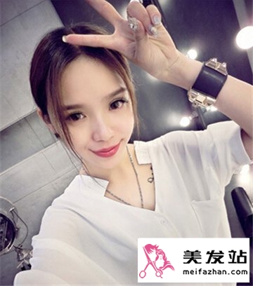 2015年女生夏季流行清新发型 简单率性不失时尚气质