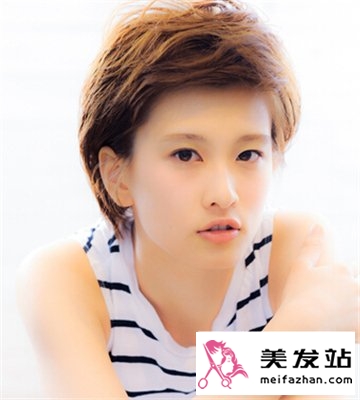 女生个性短发发型 时尚帅气清爽玩转一整夏
