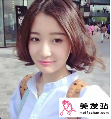 最新中短发图片热推 韩式烫发最惹眼