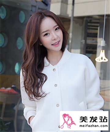 女生清新卷发发型 彰显浪漫活力的卷发魅力