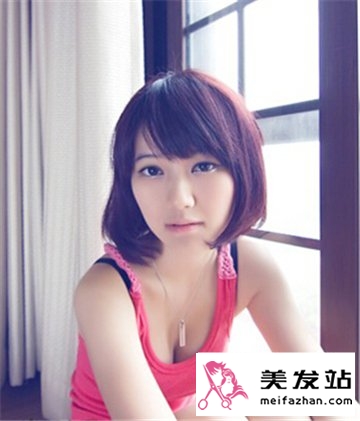 2015最新女生可爱短发发型 俏丽生姿魅惑无比