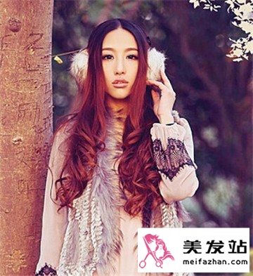 森女系女生长发发型图片欣赏 清新唯美不失时尚气质