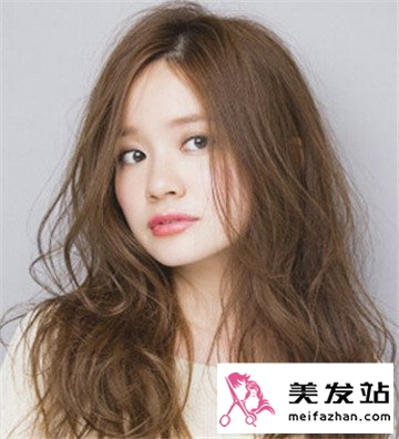 发型设计与脸型的完美搭配 长中短发各展魅力