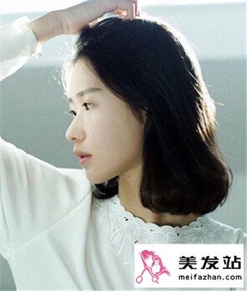 最新韩式中长发烫发发型图片 清新甜美时尚吸睛