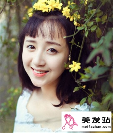 最新韩式中长发烫发发型图片 清新甜美时尚吸睛