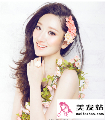 最新侧分长发发型精选 女神优雅气质尽显