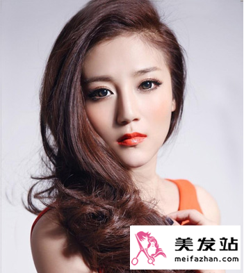 最新侧分长发发型精选 女神优雅气质尽显