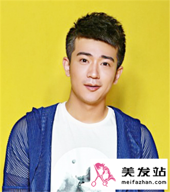 夏季男生发型搭配 时尚短发显型男魅力