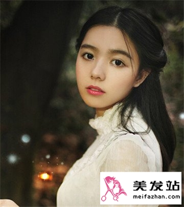女生复古文艺发型图片
