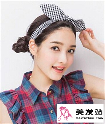 时尚甜美扎发发型