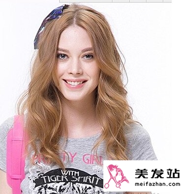 唯美卷发发型图片