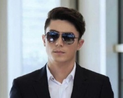 他来了，请闭眼杀青啦 尊上霍建华带着高冷造型穿越到现代了