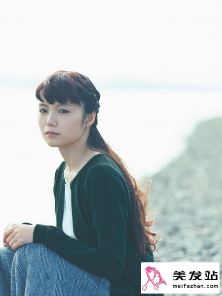 秋冬发型服装 发型衣服搭配