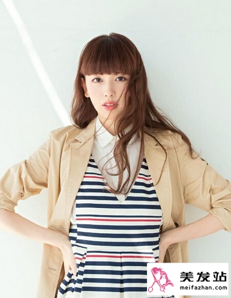 秋冬发型服装 发型衣服搭配