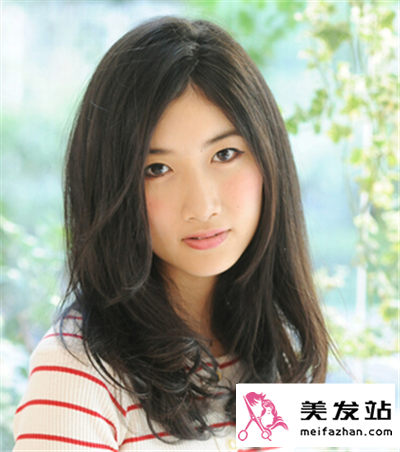 大脸女生看过来  六款必学修颜发型最显美