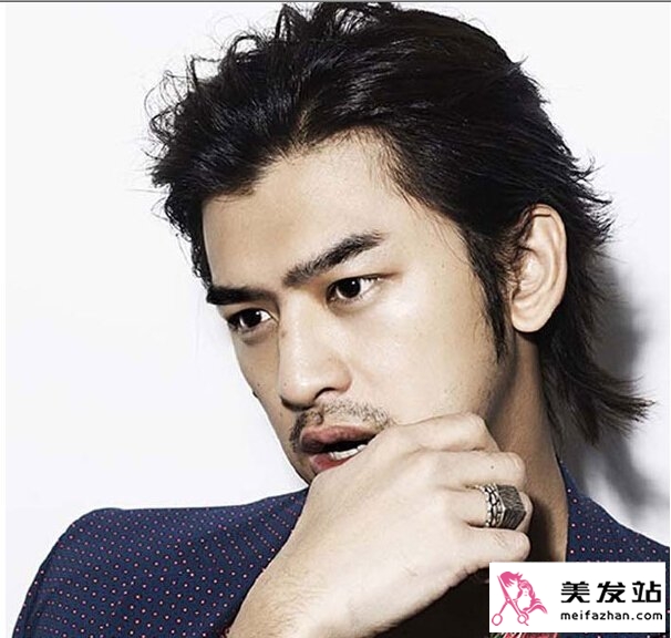 陈柏霖型男发型