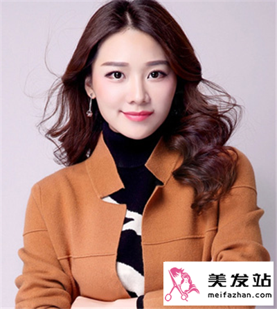 时尚中长卷发