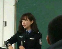 英语老师美哭了 造型清甜貌美似韩雪